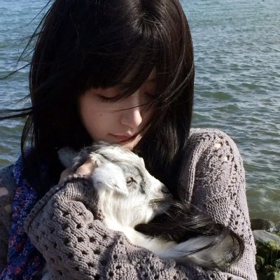 明星离婚传闻被曝官宣恋情引爆服务器，凌晨社交平台画面流出